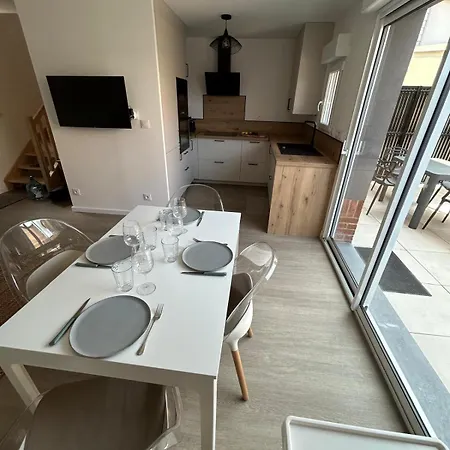 Maison Neuve Proche Et Commerces *